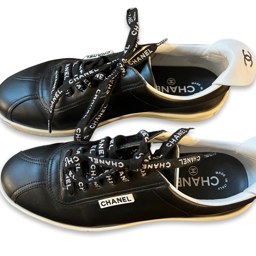 CHANEL sneakers, size 38, like new condition.